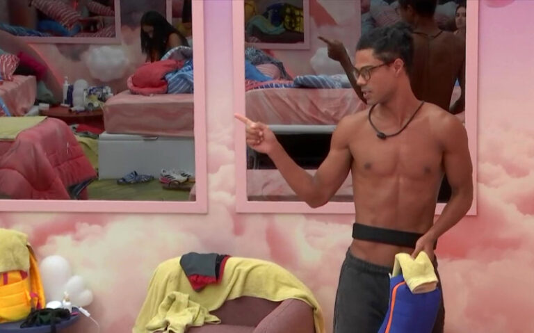 Discussão no BBB 26: Breno reclama com Marciele por quebra de promessa