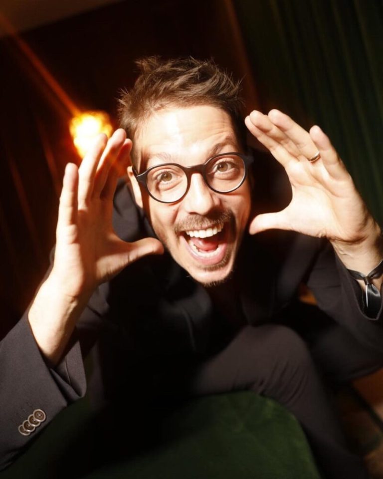 Fábio Porchat se une a Tadeu Schmidt para apresentar o programa “Central da Copa”