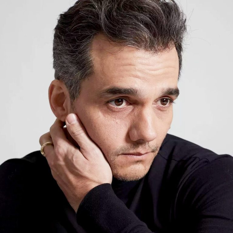 Wagner Moura e Kristen Stewart juntos em novo filme de vampiros
