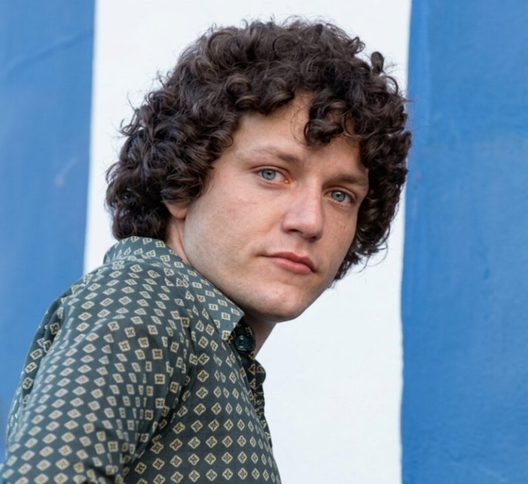 Falece Edward Boggiss, conhecido por seus papéis em “Malhação” e “Sandy & Junior”, aos 49 anos
