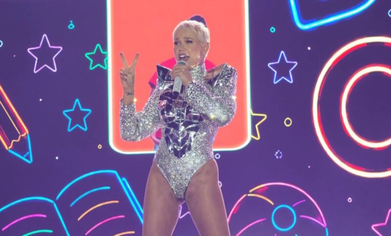 Xuxa leva sua turnê a 11 nações e recebe elogios: “Incrível