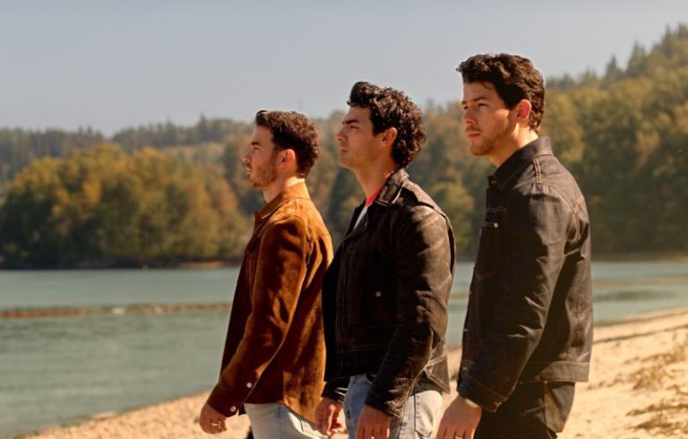 Jonas Brothers retornam ao universo de “Camp Rock” com novo teaser do terceiro longa-metragem
