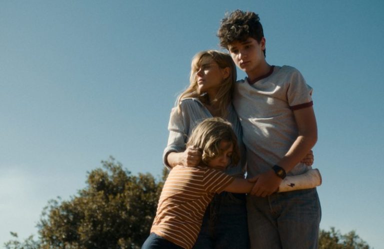Pipoca em Foco: Novos Lançamentos Cinematográficos Apresentam Tubarões e Carolina Dieckmann