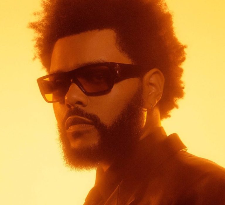 The Weeknd decide continuar sua jornada musical após quatro anos de despedida do nome artístico