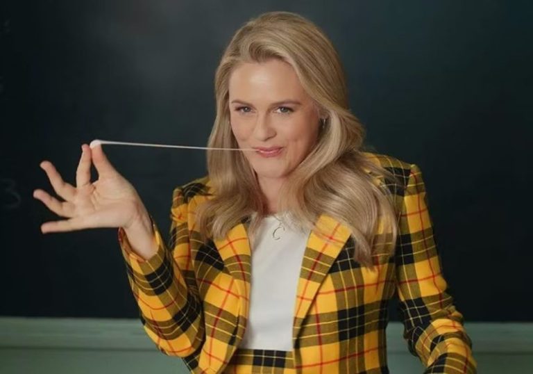 Alicia Silverstone retoma o icônico papel de Cher em nova série baseada em “As Patricinhas de Beverly Hills