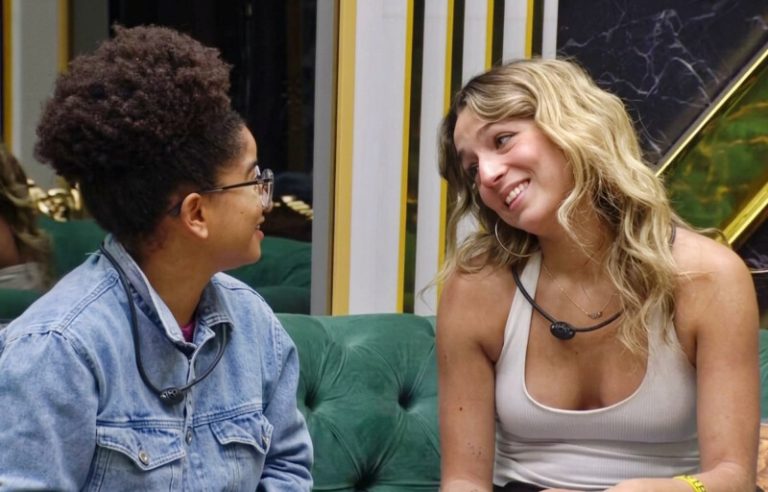 Samira e Tia Milena conquistam vaga em curso de atuação
