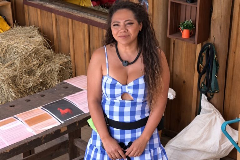 Darlin se emociona e decide continuar na disputa de A Fazenda 18 após tocar o sino